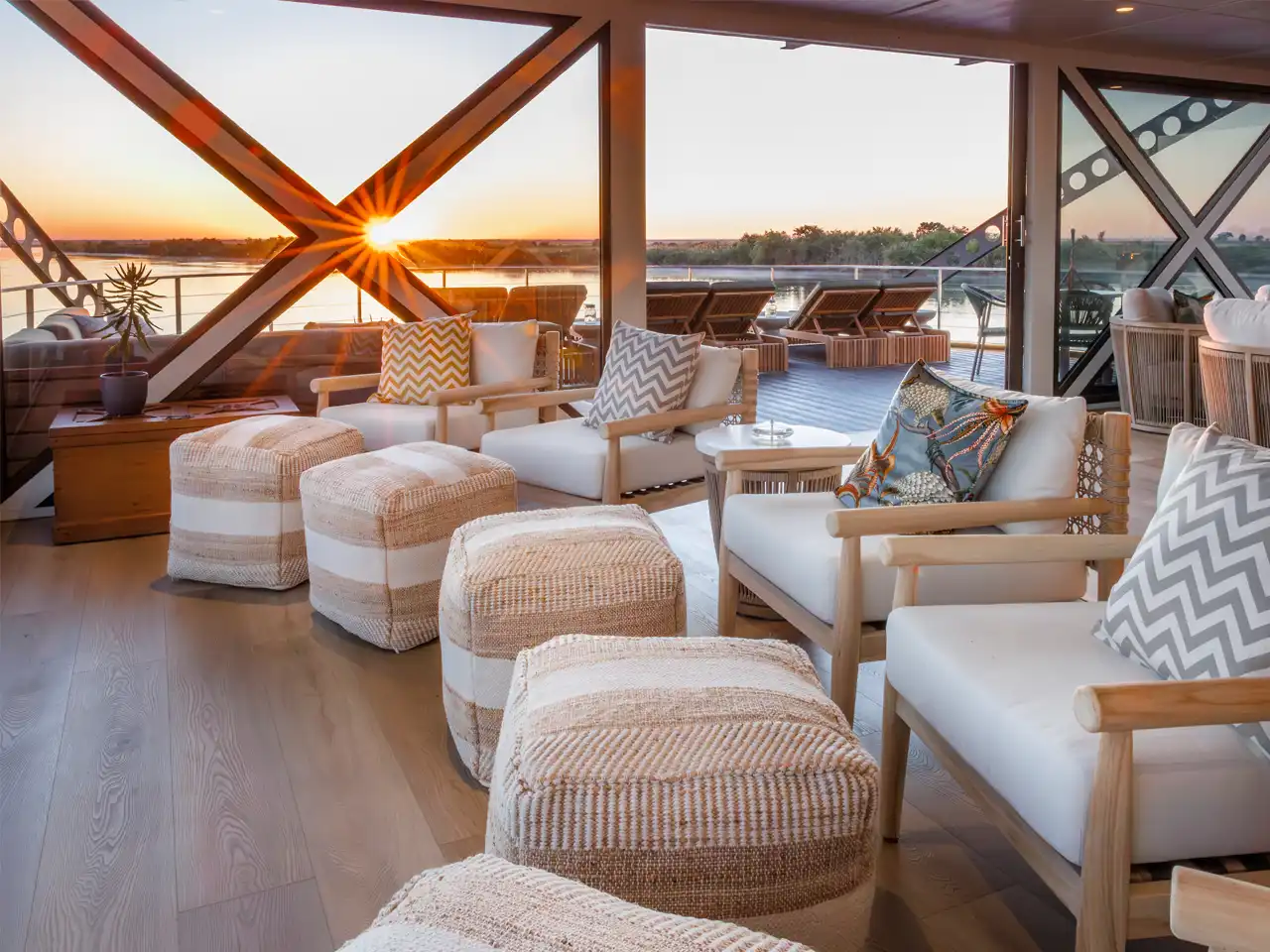 Pangolin Voyager Houseboat
