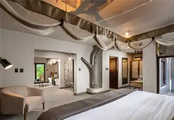 Sabi Sabi Bush Lodge
