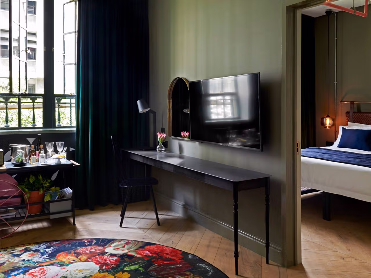 Gorgeous George Hotel