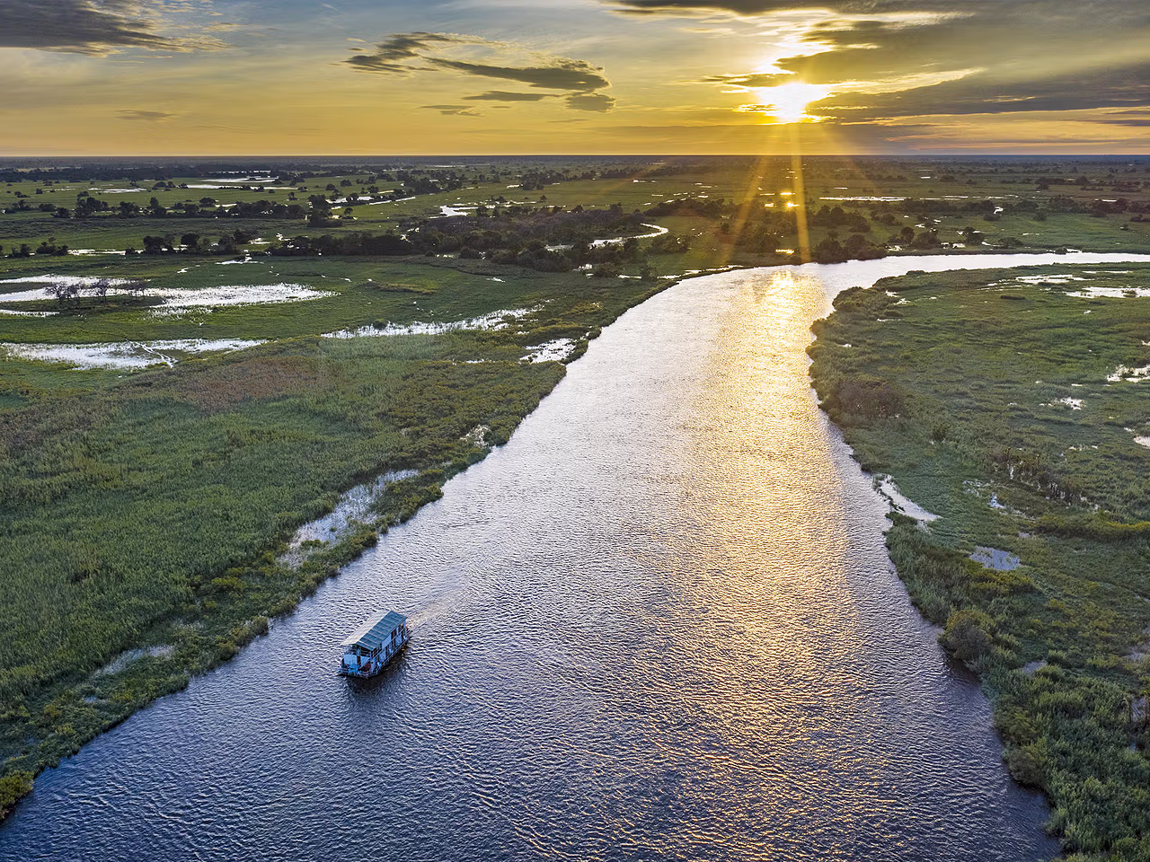 Okavango Spirit Houseboat
