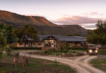 Samara Karoo Lodge