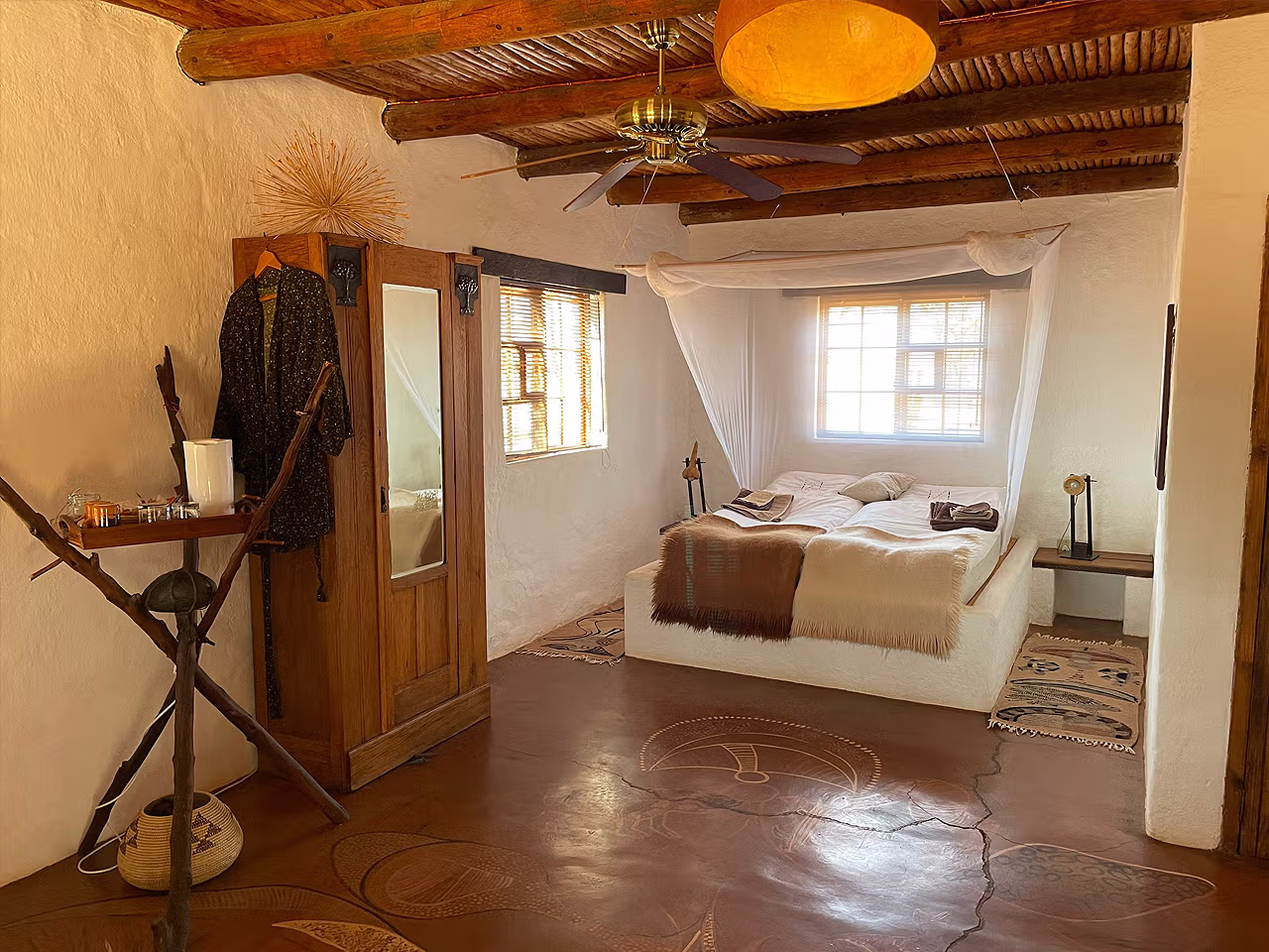 Eningu Kalahari Lodge