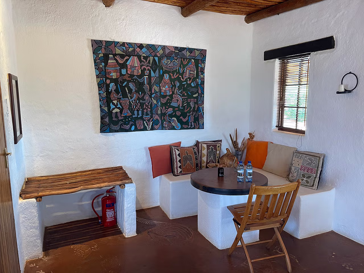Eningu Kalahari Lodge