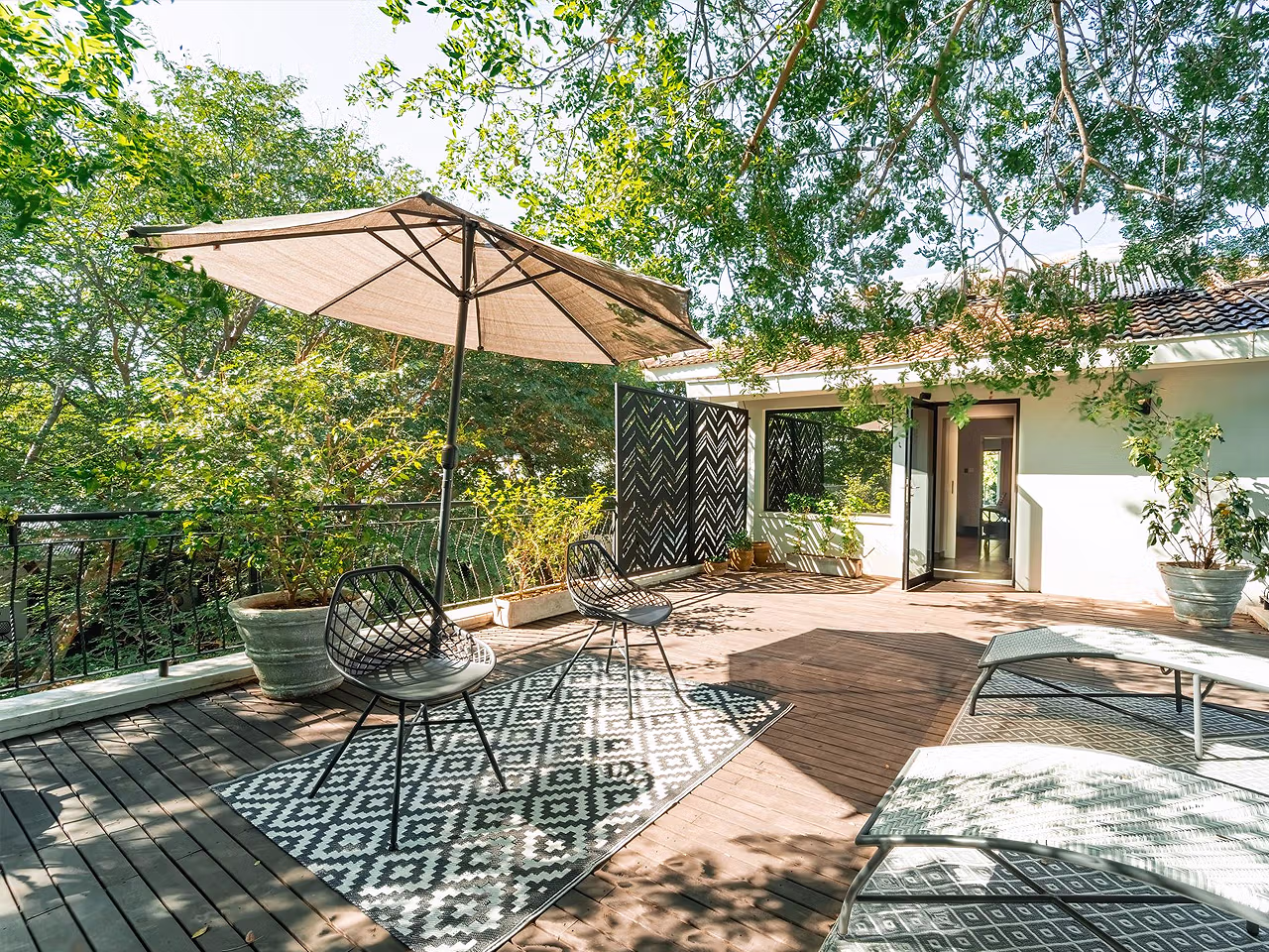 Nkosi Guest Lodge