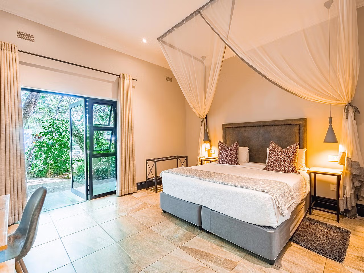 Nkosi Guest Lodge