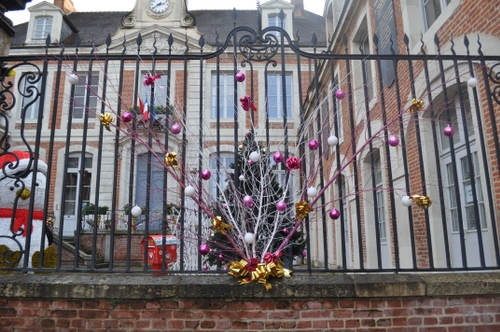 Gerbe de branche décoré sur le thème de noël