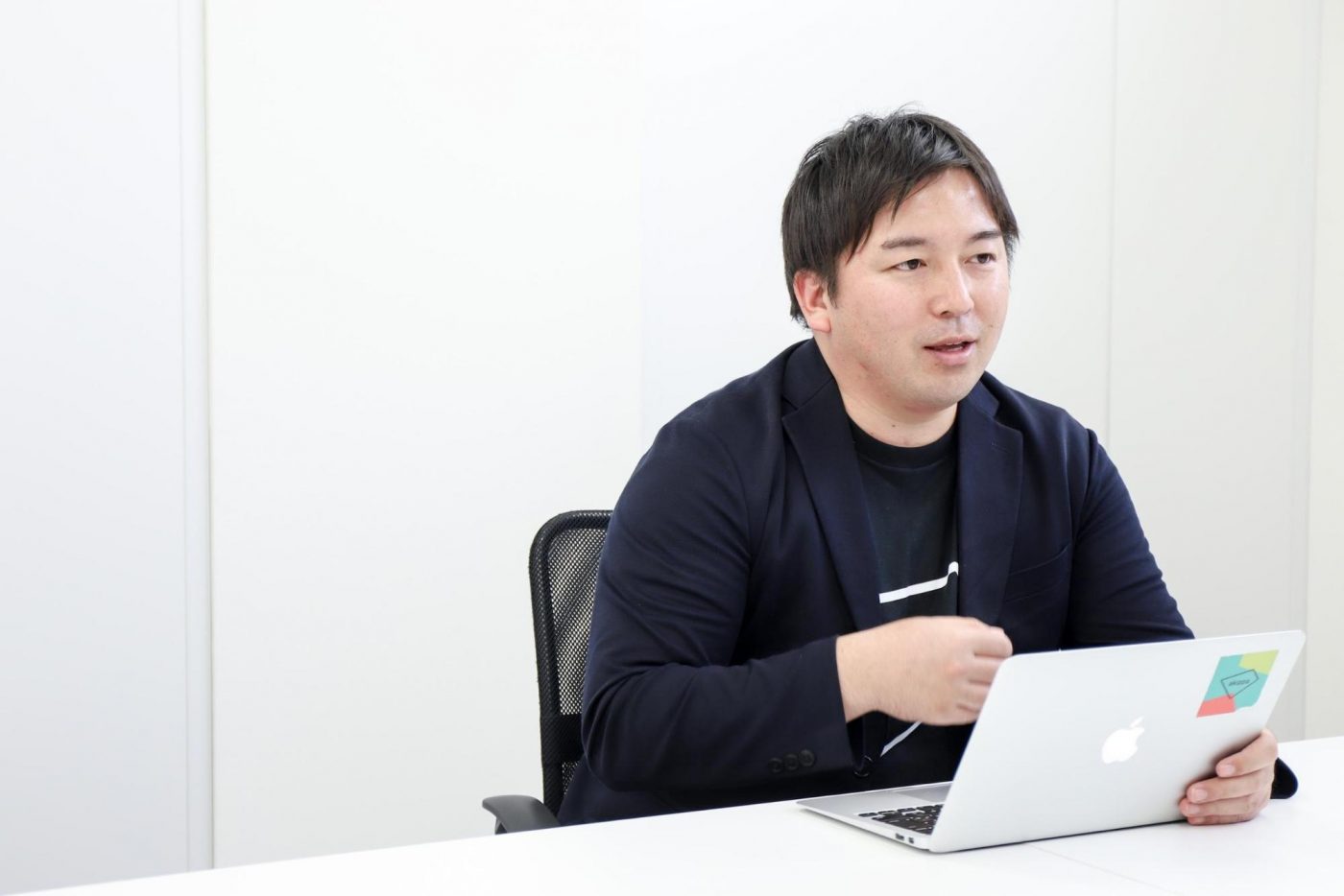 困りごとを解決することから、ビジネスアイデアを考え抜いた金谷氏。そもそも、どうして生活の中での困りごとからビジネスを考えたのか。紐解くと、それのきっかけは取締役である松井氏の言葉によって作られたものだった。 金谷 「松井から、あるとき『akippaのビジョンはなんですか？』と聞かれたんですね。ところが、僕は答えられなかった。彼は続けました。『考えてきてほしい。そうでなけば退職したい』と。 　