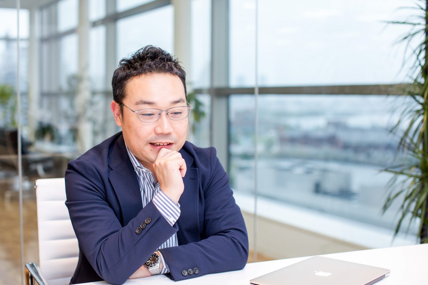 石原 「やるべきことって、ロジカルに決まるものではなくて、どれだけ自分の心が動くのか、がすごく大切だと私は考えています。つまり、違和感を感じていた時点でじつは答えは決まっていたのかもしれません。だから今は、この製造業の道を選んだことをまったく後悔していません」