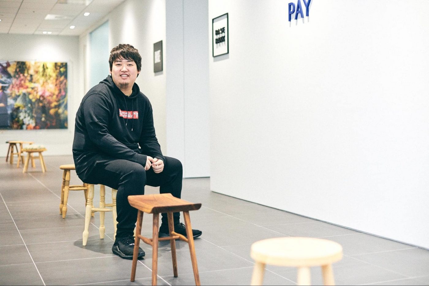 個人が簡単にネットショップを作れる時代がやってきた。アパレルや食品など、あらゆるプロダクトを個人が生み出し、個人に販売する。そんな個がつながる時代。