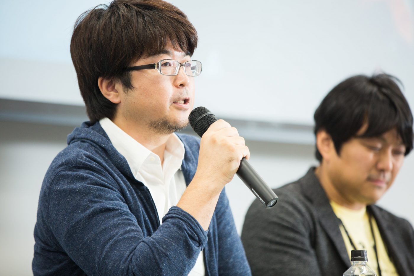 井上正樹(ウェルスナビ株式会社 取締役CTO&CPO ) グリーにおいて開発本部副本部長・開発企画室長としてインフラ整備やエンジニア育成を担当した後、ゲーム事業本部長を経て、2016年3月より、ウェルスナビのCTO兼CPOを務める。プロダクトの企画から設計・開発・運用を一貫してリードしつつ、事業成長に向けたマーケティングを推進。社員の半数をエンジニア・デザイナーが占める金融機関として、組織作りにもリーダーシップを発揮。