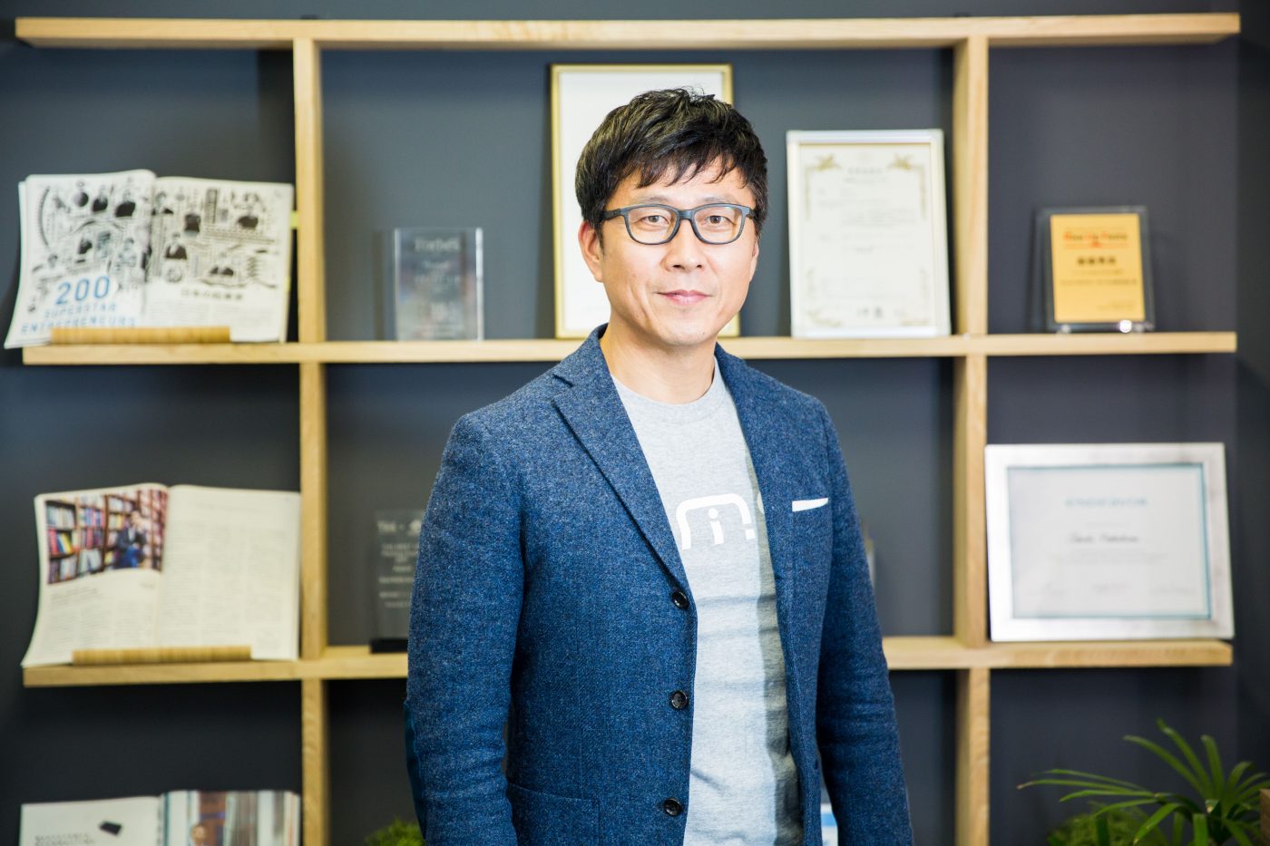 ■中島徳至（なかしま・とくし） これまで3社を起業したシリアルアントレプレナー。フィリピン赴任中、多くの人々が与信審査に通過できず車の購入や利用ができないという現実を目の当たりにし、誰もが車を利活用できる社会を創造すべく、Global Mobility Service株式会社を設立。モビリティを通じて真面目に働く貧困層に対して与信審査に通過する仕組みを構築し、FinTechサービスを提供している。