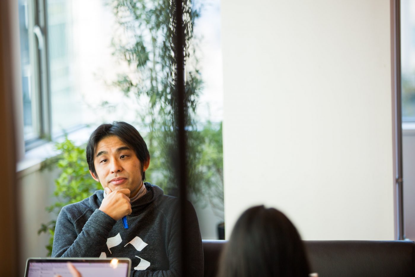 小林氏は、転職や起業をしてみたいものの自分の軸が見つからない人だって、焦る必要はないと話す。