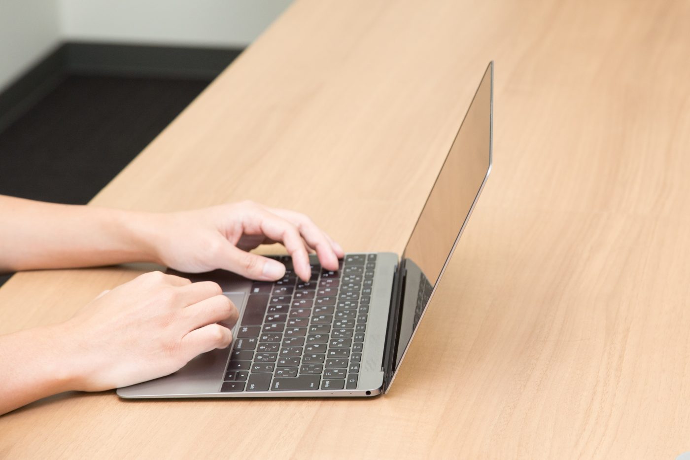 LeapMind創業後、松田氏が一番苦しかったこと。それは、周囲からの共感を得られないことだった。将来きっとくるであろう世界があるのに、理解されない。世界のなかでひとりぼっちのような、そんな気分を抱いたという。