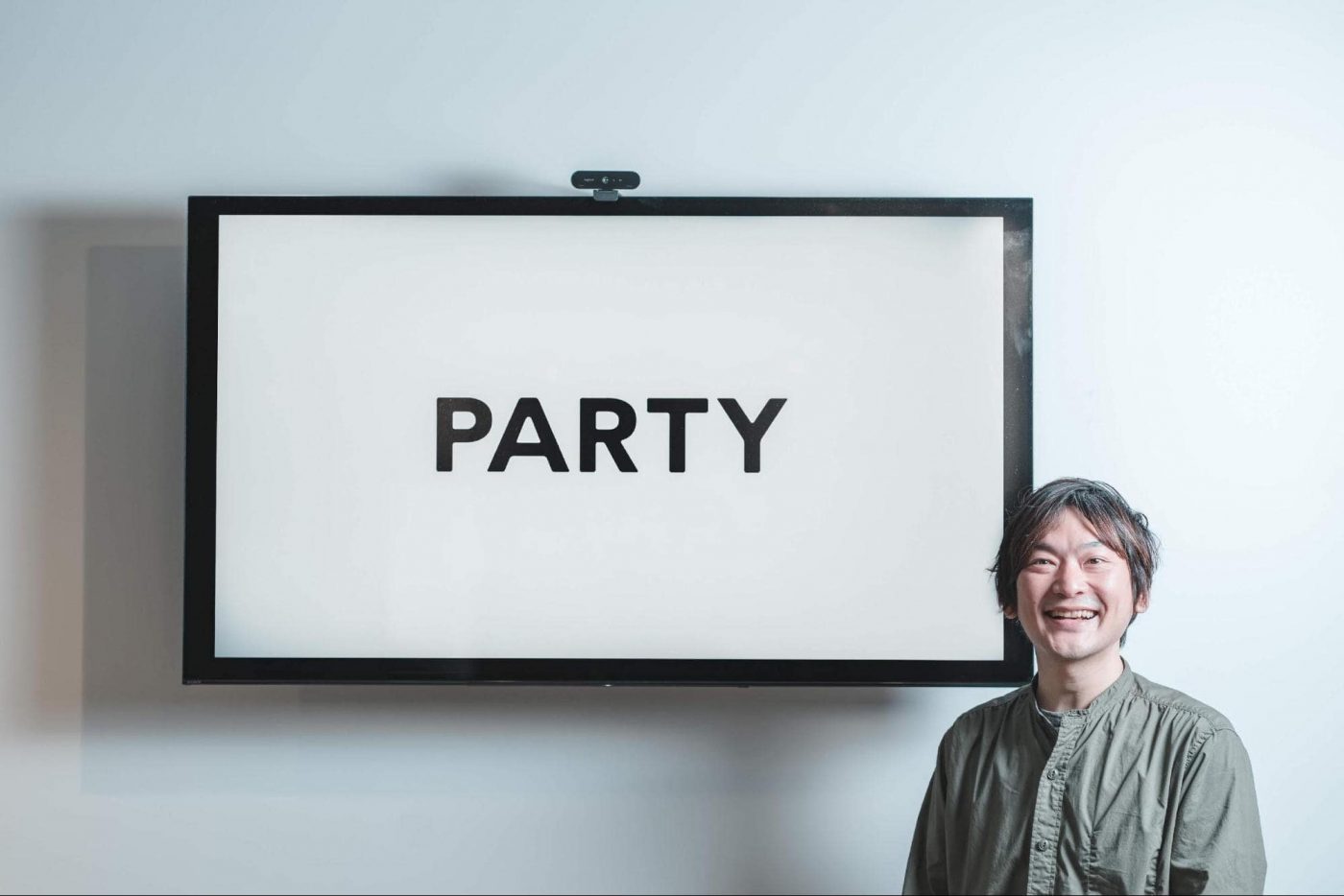 ■中村洋基(なかむら・ひろき) (株)電通にて、斬新なアプローチのバナー広告を次々と発表し、やがてデジタルキャンペーン全体を手がけるようになる。2011年独立、4人のメンバーとPARTY設立。エンジニア出身であることから、プログラミングや、データが持つ面白さと、SNSなどのコミュニケーションを利用したアイデアを組み合わせてつくる、新しいエンターテイメントを模索している。カンヌ国際広告祭、One Show、D&AD、NYADC、ロンドン広告賞、Adfest、文化庁メディア芸術祭など、内外300以上の広告賞を受賞、審査員歴多数。電通デジタルの客員ECD、株式会社VALU取締役、TOKYOFM「澤本・権八のすぐに終わりますから」司会・パーソナリティ。