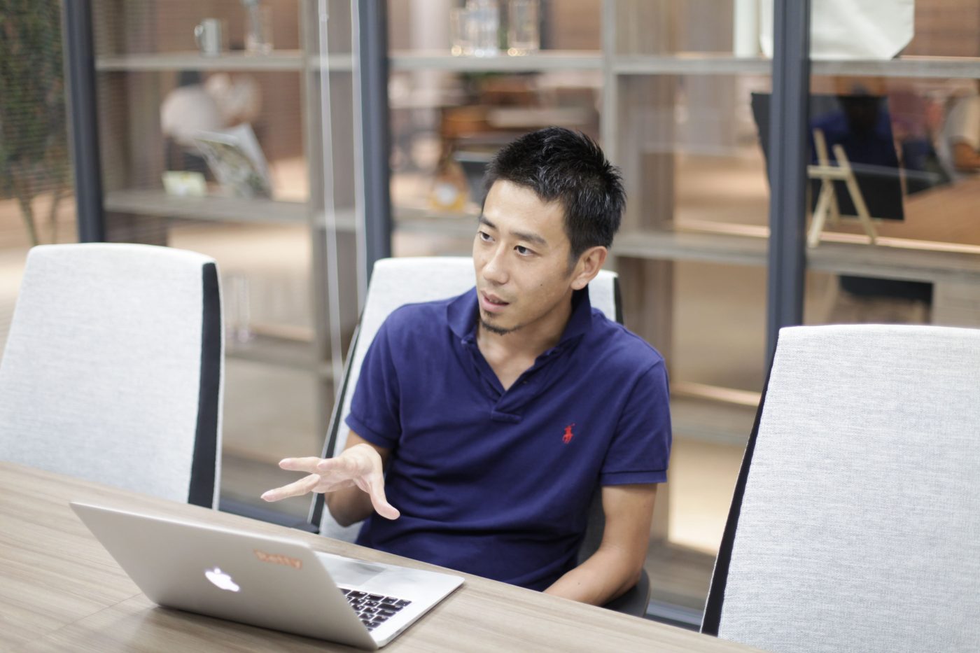 初速は順調だった。しかし、だんだんと売上額は停滞。考えてみると、ECサイトならではの課題が隠されていた。