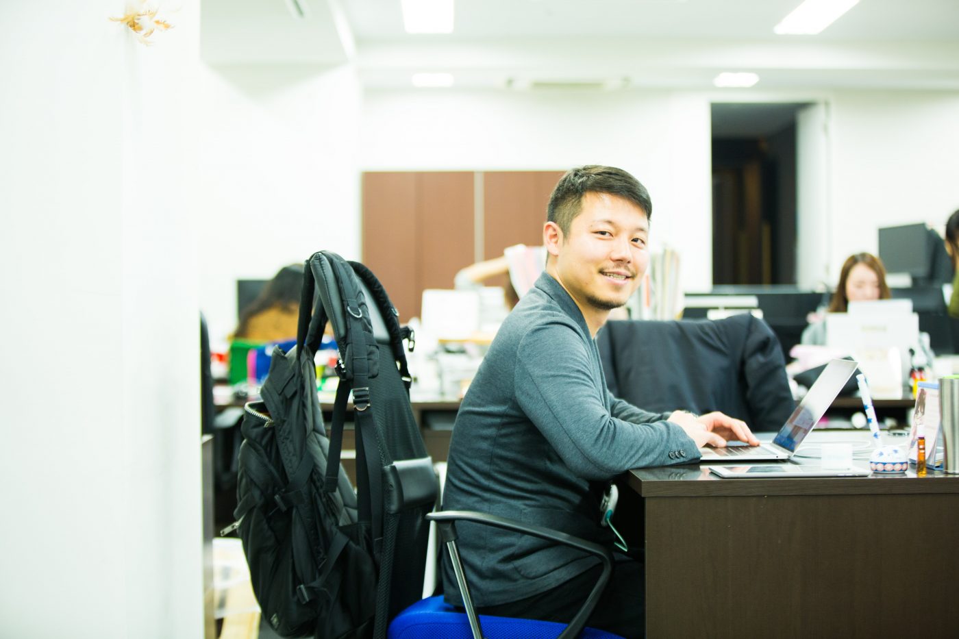 「DFree」は介護施設向けにサブスクリプション(定額制)で展開を開始した。その後、個人消費者向けにも売り切り型で展開をした。その背景には、資金調達時のとある気づきがあった。