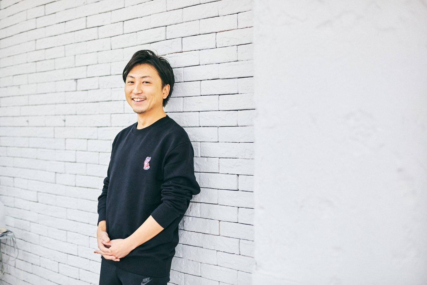 エンジェル投資家としての活動を続ける傍で、赤坂氏は新しい実験も始めている。ストリートファッションブランド「wind and sea（ウィンダンシー）」の立ち上げだ。個人でもサービスを生み出せる時代であることに注目し、その知見を得るためにもブランドの立ち上げに携わったという。