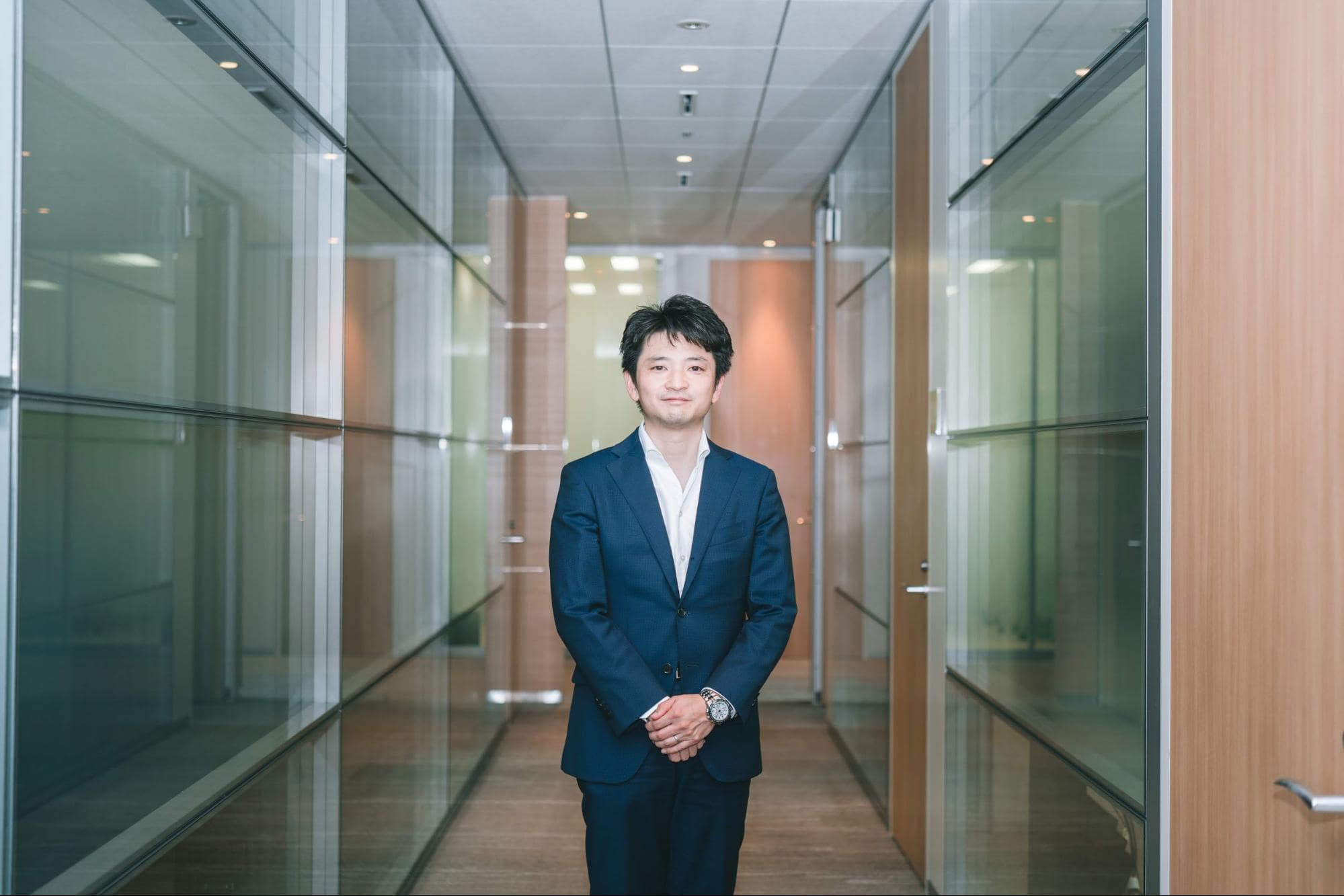 宮宗孝光（みやそう たかみつ） 株式会社ドリームインキュベータ 執行役員／DIMENSION株式会社 代表取締役 東京工業大学・大学院を卒業後（飛び級）、シャープ株式会社を経て2002年ドリームインキュベータ入社。大企業とスタートアップの戦略策定、幹部採用、M&A、提携などを推進。ベンチャー支援の実績として、3社の上場、3社の東証一部上場企業へのMBOに貢献。直近の投資・支援先は五常・アンド・カンパニー株式会社、AnyMind Groupなど。2006年から起業家との勉強会を主催。メンバー17名中、10名が上場。現在、国内ベンチャー投資・上場支援事業を統括。国内ベンチャー投資ファンドDIMENSIONの代表取締役を兼務。。日本スタートアップ支援協会 顧問を兼任。