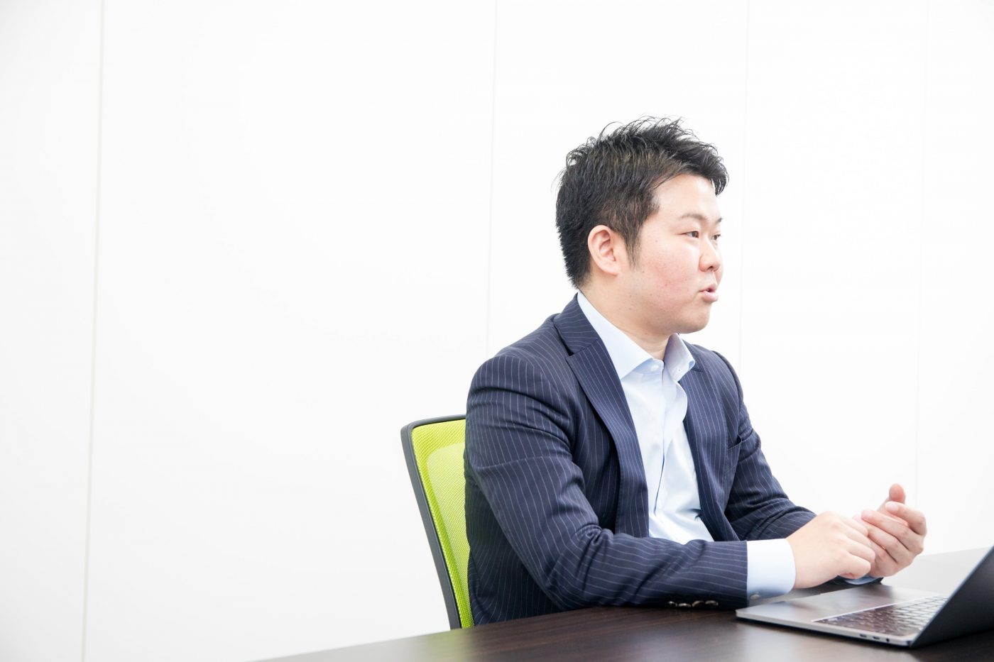 大企業であるからこその弊害を経験した吉田氏は、その後スピード感を持ってサービスを生み出したいと考え、転職活動を始める。スタートアップが次々に生まれていた2006年、彼が次のキャリアとして選んだのは、設立から約1年半しか経っていないグリー株式会社（以下、グリー）だった。