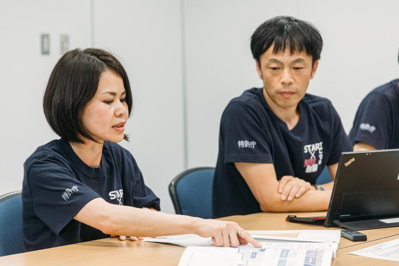 ――自分たちのプロダクトを「知財」視点で守るために、スタートアップはなにから手をつけるべきなのでしょう 進士「知財や特許に関心を持ち始めたらまず、我々の方で初期知識をまとめたスタートアップの知財コミュニティポータルサイト『IP BASE』を見ていただき、やるべきことを把握いただけたらと思います。特許は早くとるに越したことはありませんから。専門的で難解になりがちなトピックだからこそなるべく噛み砕いて、わかりやすくお伝えするよう心がけ、読み物記事も多数掲載しています」