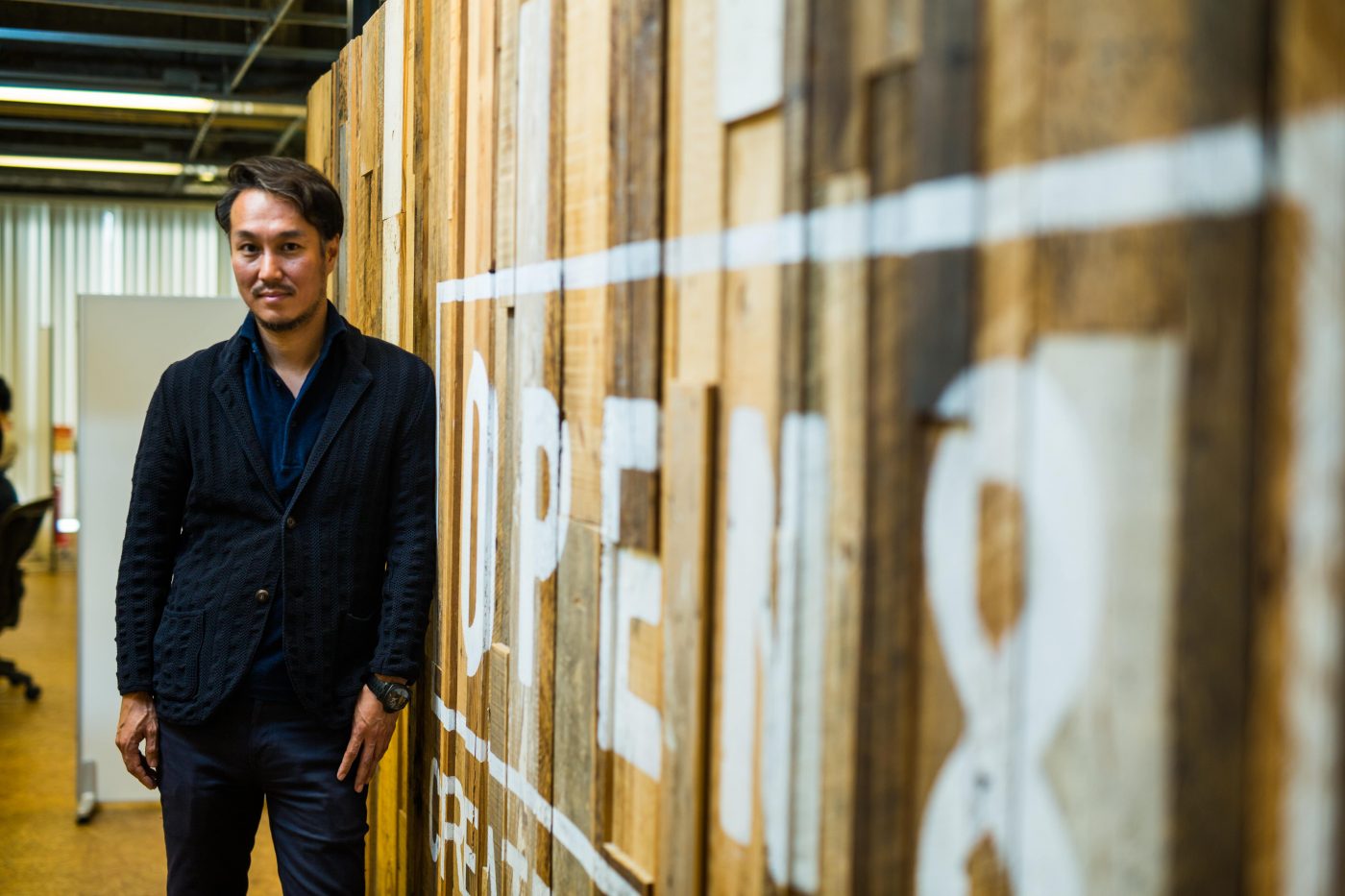 ■髙松雄康(たかまつ・ゆうこう) ー株式会社オープンエイト 代表取締役社長兼CEO 1996年、株式会社博報堂に入社。大手自動車メーカーのキャンペーン全般を担当。2005年より、コスメサイト「@cosme」を運営する株式会社アイスタイルで取締役兼COO、CMOなどを歴任。関連事業を運営するコスメコム、コスメネクスト、アイスタイルグローバル(シンガポール)のCEOとして国内外の化粧品関連事業を統括し2012年に東京証券取引所1部に上場。2015年4月オープンエイトを創業。