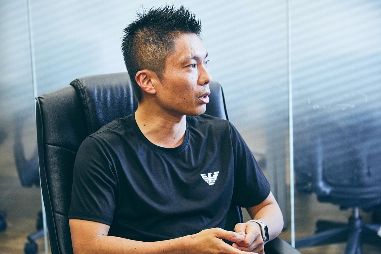 畑：「前例の無い」ことですけれども、金融当局が心配することは全て織り込み済みであることを書類に残し、綿密な議論と質疑応答を行いました。「ペーパーレス」や「スマホ保険が３ヶ月の契約期間での自動更新であること」などの内容そのものは決してルールで禁じられたものではありませんから。