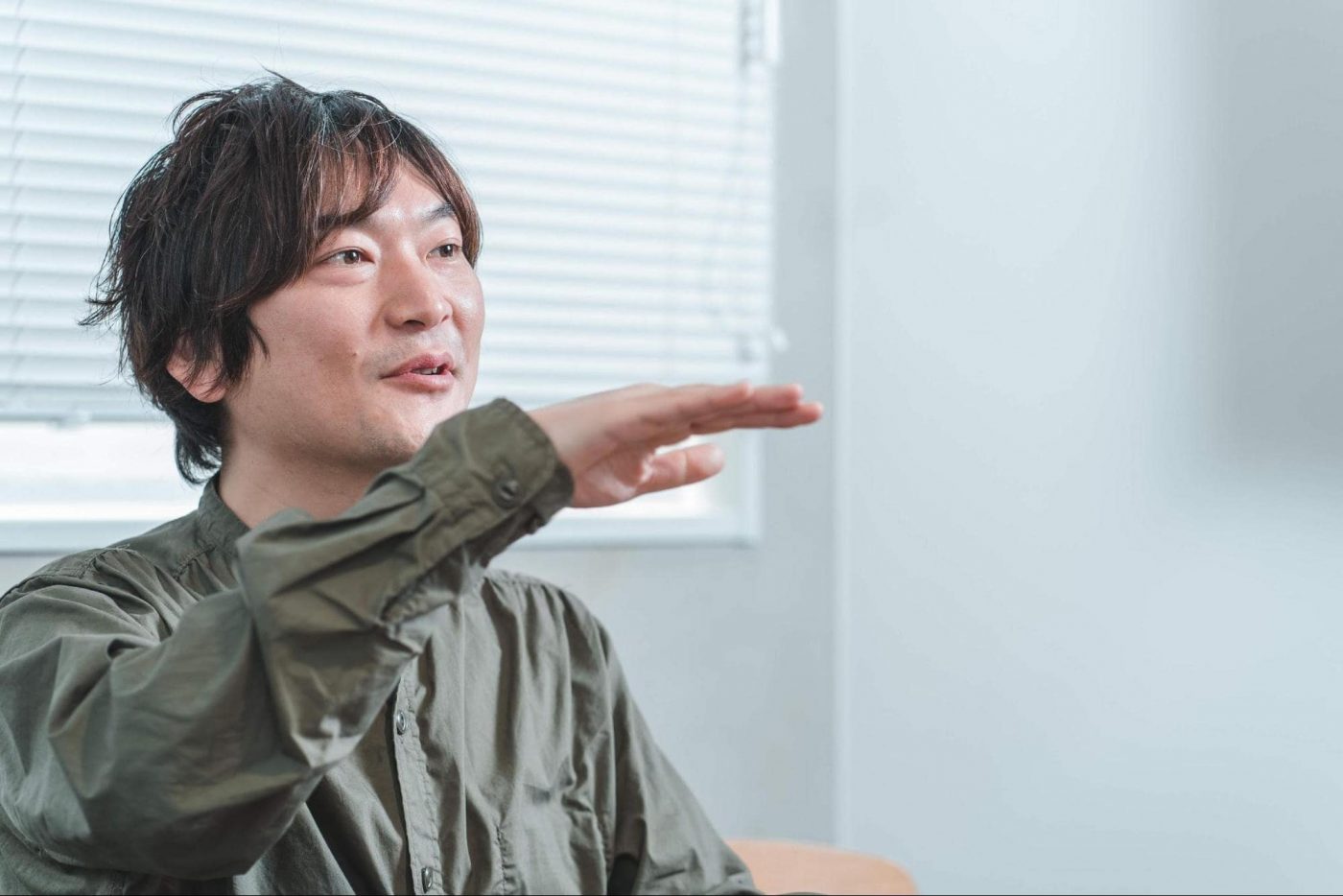 ーー先ほど、意思決定の際には、ハッピーになる道を選ぶとおっしゃっていましたよね。そのためにできるのは、どういったことなのでしょう。 中村 「まず前提の話から入りますが、ぼくはAとBとCの選択肢、3つに大した差はないと思っています。表現者失格かもしれませんが。迷うだけ時間の無駄。むしろ、その選択肢ができる『前提』が大事であることがほとんどです。