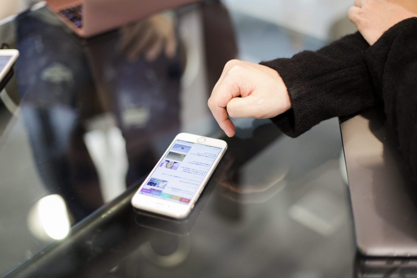 アルゴリズムが政治を左右する時代、再びニュースアプリが注目に