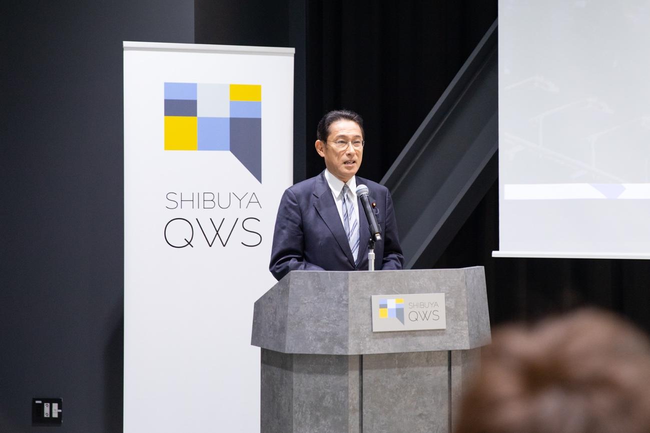 岸田政調会長はピッチに先立ち「スタートアップやユニコーン企業におけるダイナミックな環境を知る中で、日本の現状について危機感を覚えている方も多いのではないかと思います。その現状を前に、多くの関係者がそれぞれの立場で何ができるかを考えていくことが大切ではないかと考えております。今回のピッチを通して刺激を受け、今後の方針を固める契機にさせていただければと存じます」と挨拶を行なった。