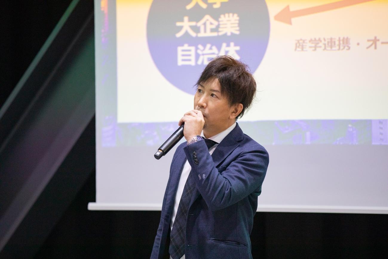 提言のトリを務めるのは、当メディアを運営するfor Startups、ヒューマンキャピタリストの泉友詞。for Startupsは有力ベンチャーキャピタルと協業し、新産業を創出する企業に対して人材を集中支援。転職・採用支援のタレントエージェンシーとして、有力ベンチャー企業に多数のCXOや役員を供給している。