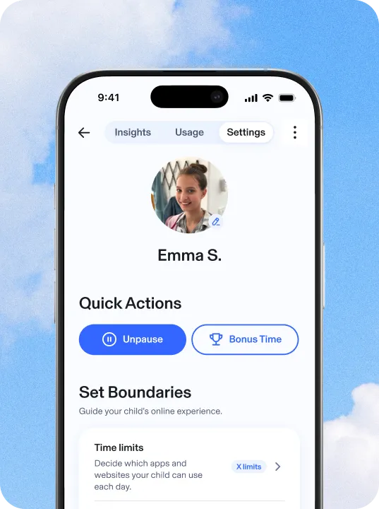 Settings profile for Emma S. Quick actions show unpause and bonus time. Set boundaries indicate you can guide your child's experience with time limits.