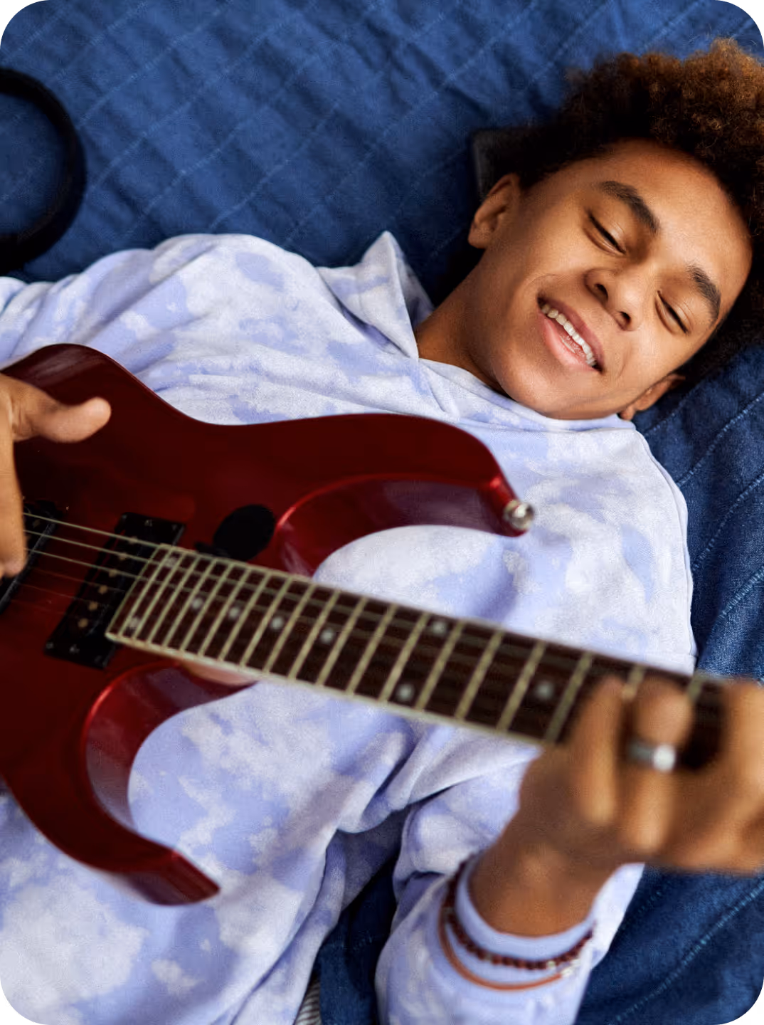 Set Focus Time image showing young girl doing homework.