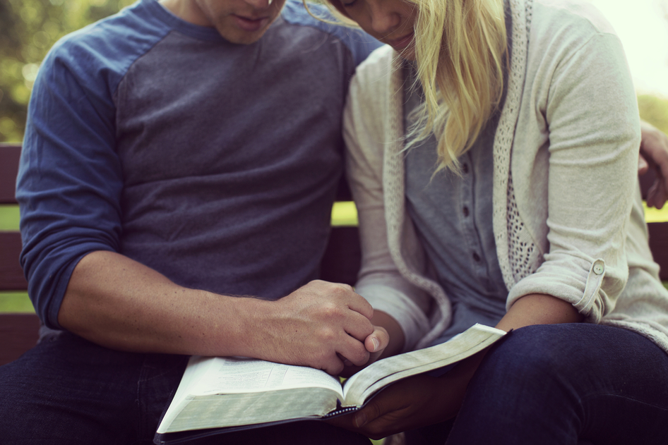 A devotional to lead you towards a biblical marriage.