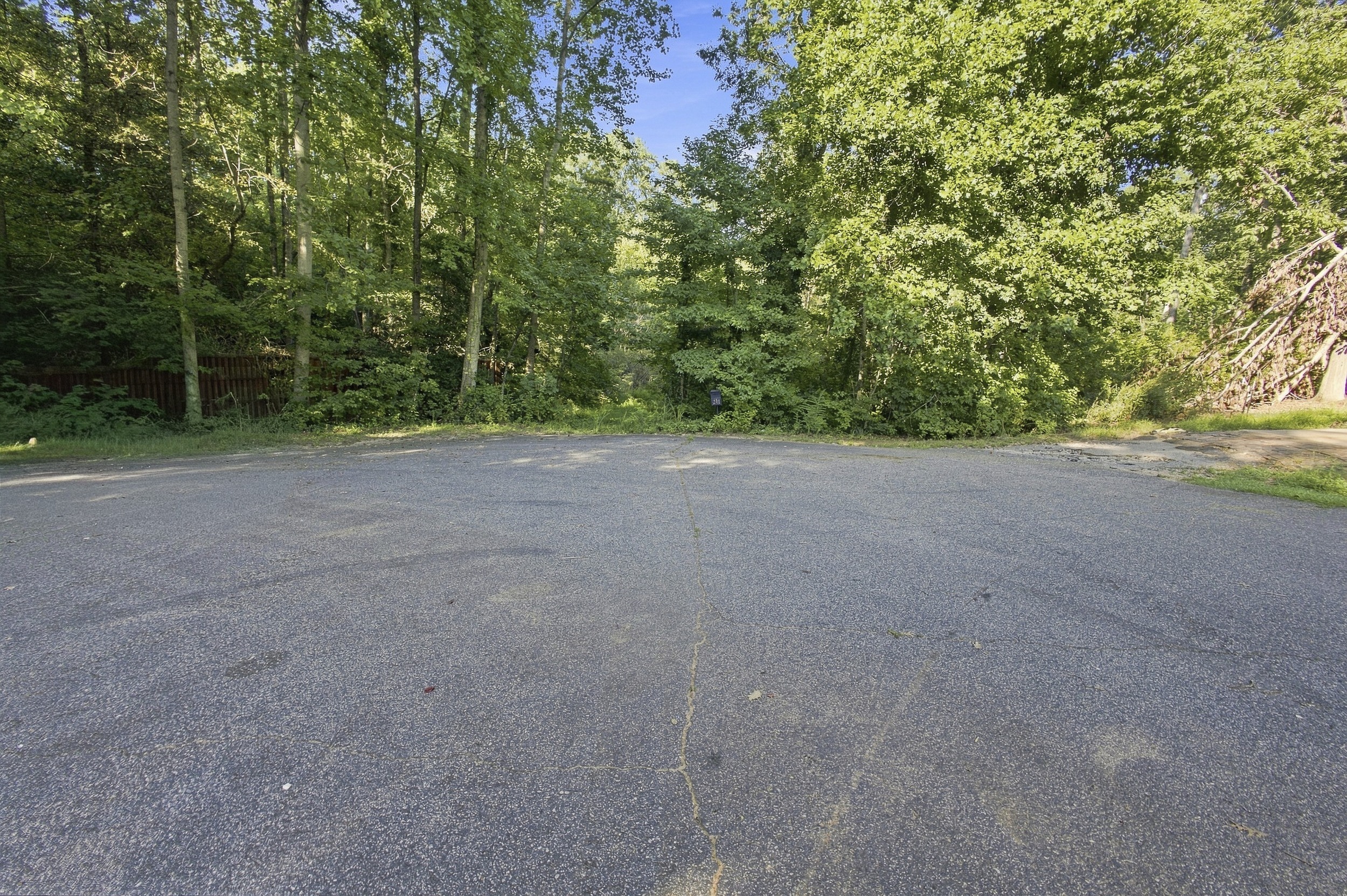 Cul-de-sac street at Woodlawn Hills Drive, Greer SC
