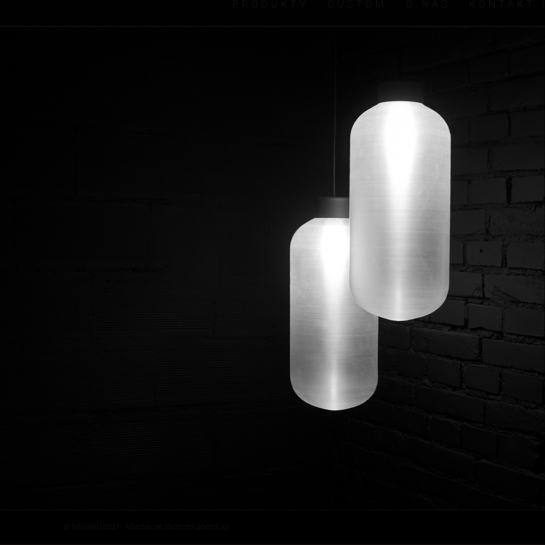 „Prosecco party is over“ Jednorázová PET flaška na prosecco. 20 litrů zábavy, která vyšumí za jeden večer. My vytváříme dlouhotrvající minimalismus. Vymazlený svítidlo.