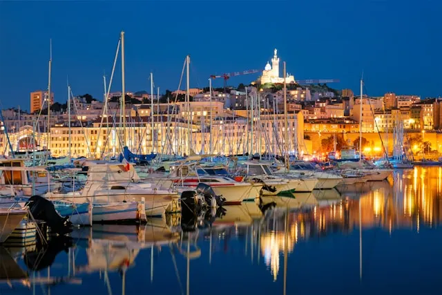 Dame de compagnie à Marseille