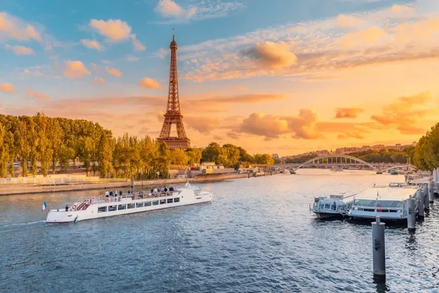 Dame de compagnie à Paris