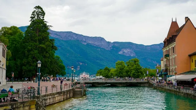 Dame de compagnie à Annecy