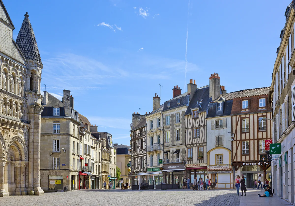 Dame de compagnie à Poitiers