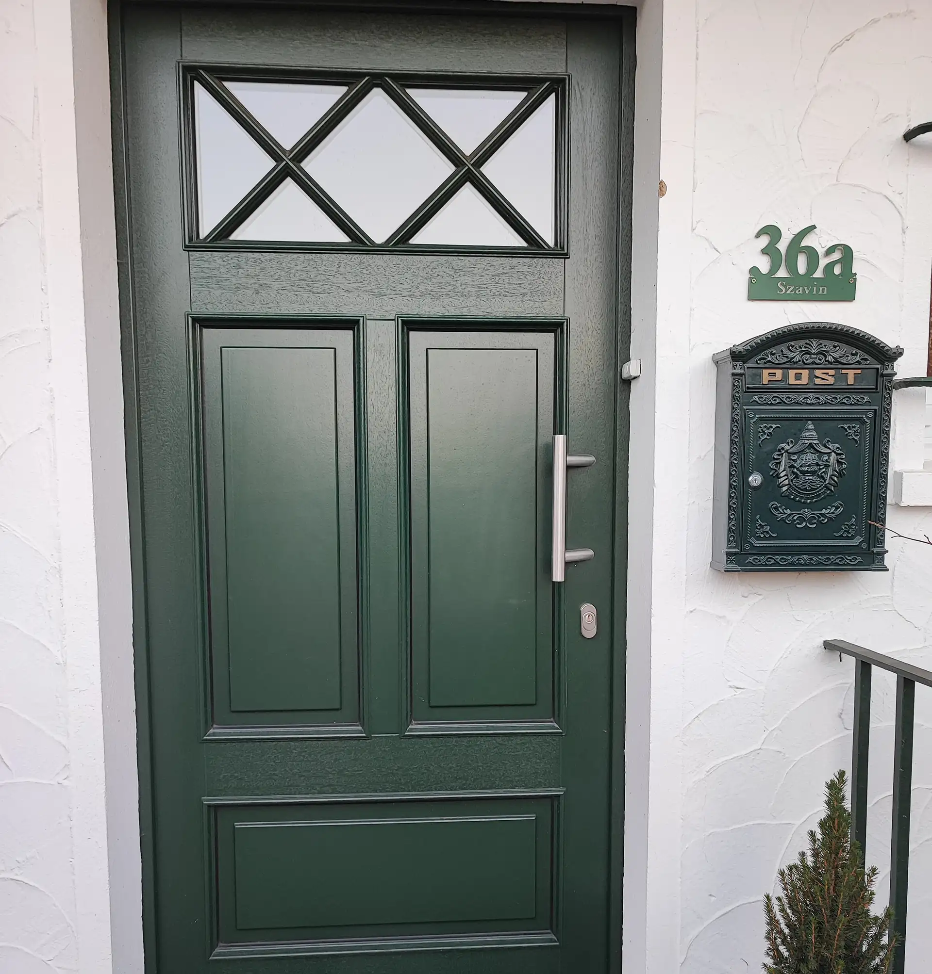 Rustikale Haustür im Landhaus-Stil