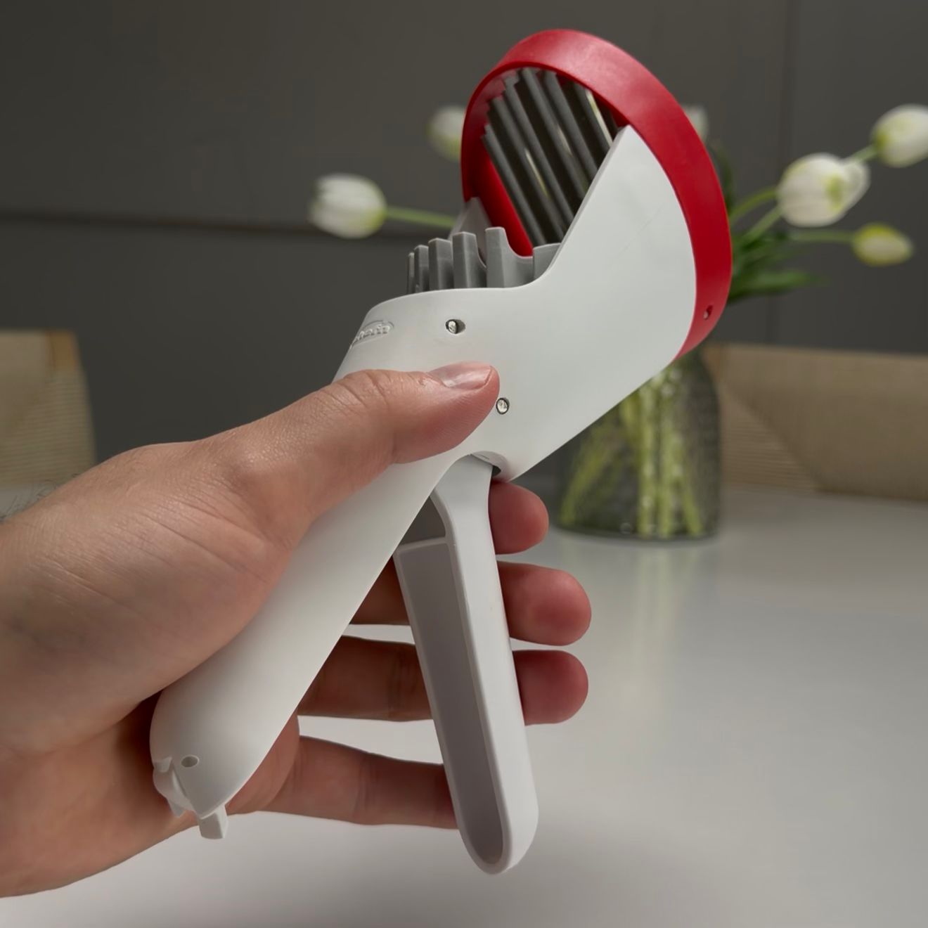 Hand-Held Fruit Strawberry Slicer
