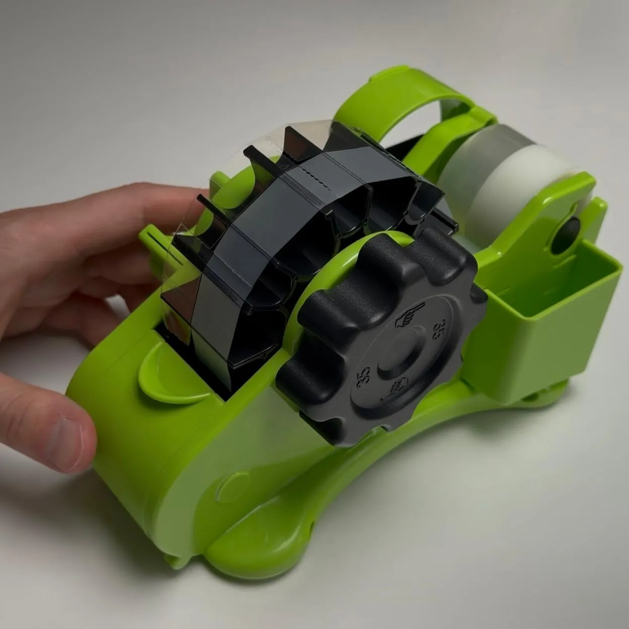 Tape Dispenser and Automatic Cutter