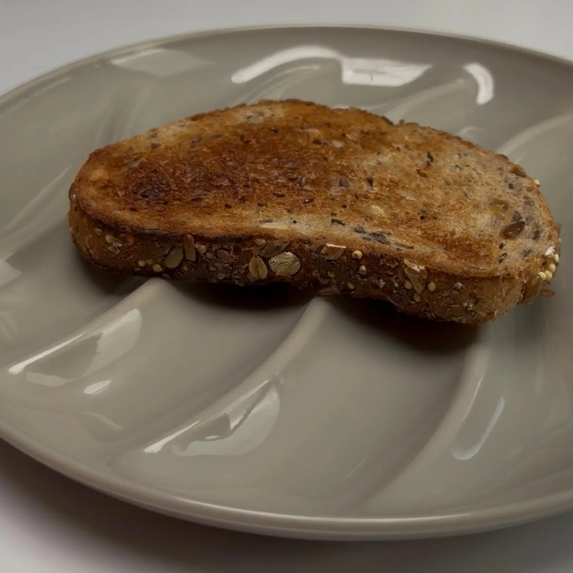 Wavy Toast Plate 