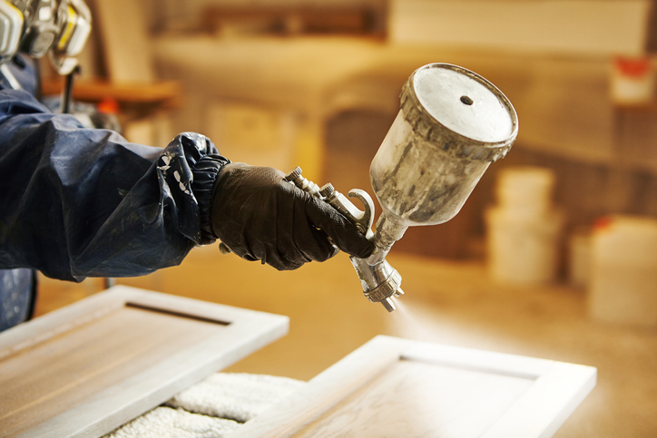 professional cabinet painter