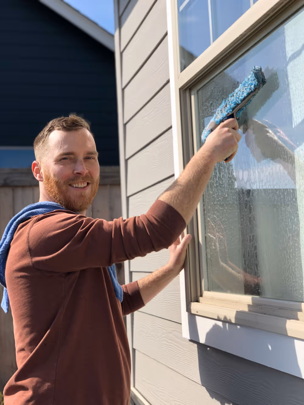 Exterior window cleaning in Portland, OR.