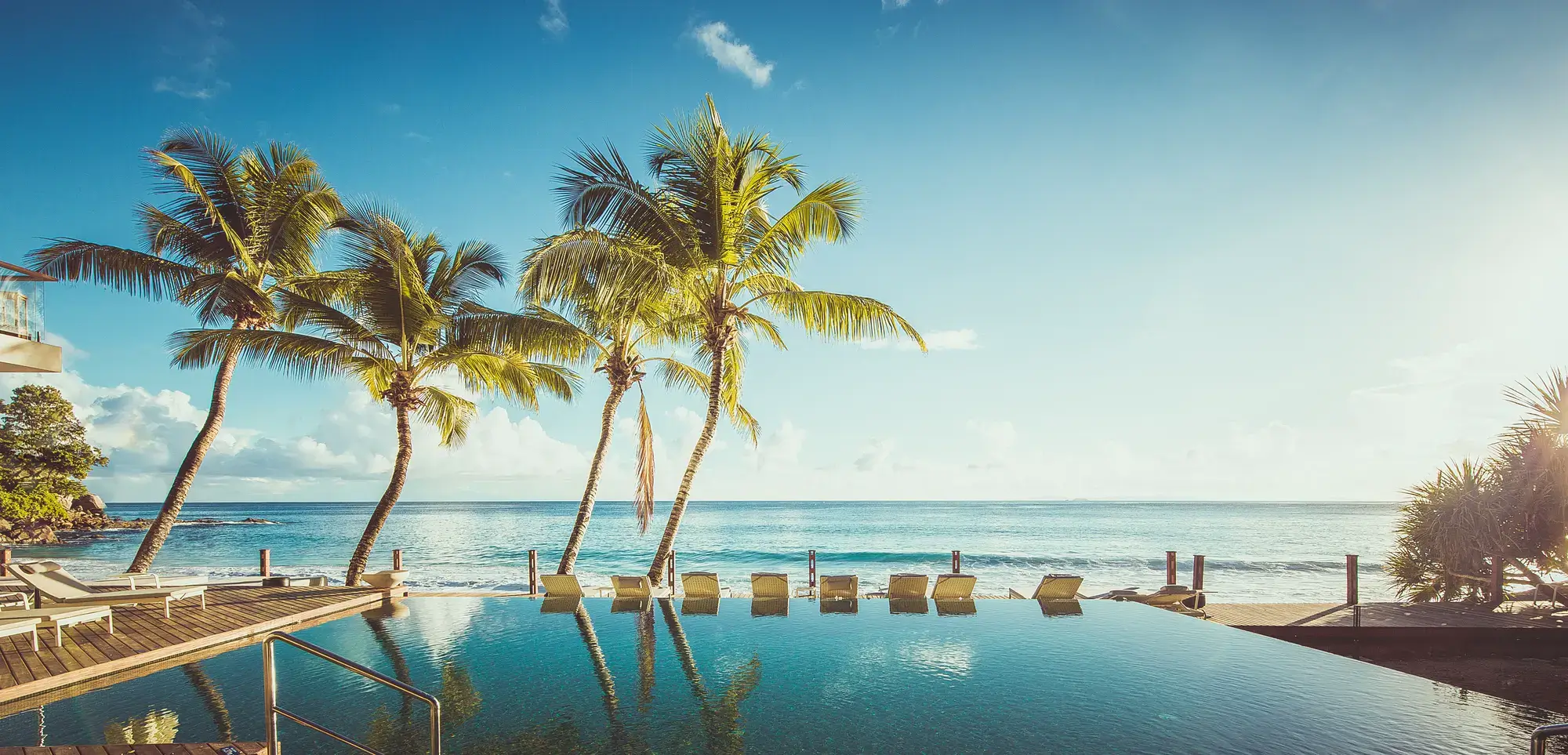 Carana Beach Hotel