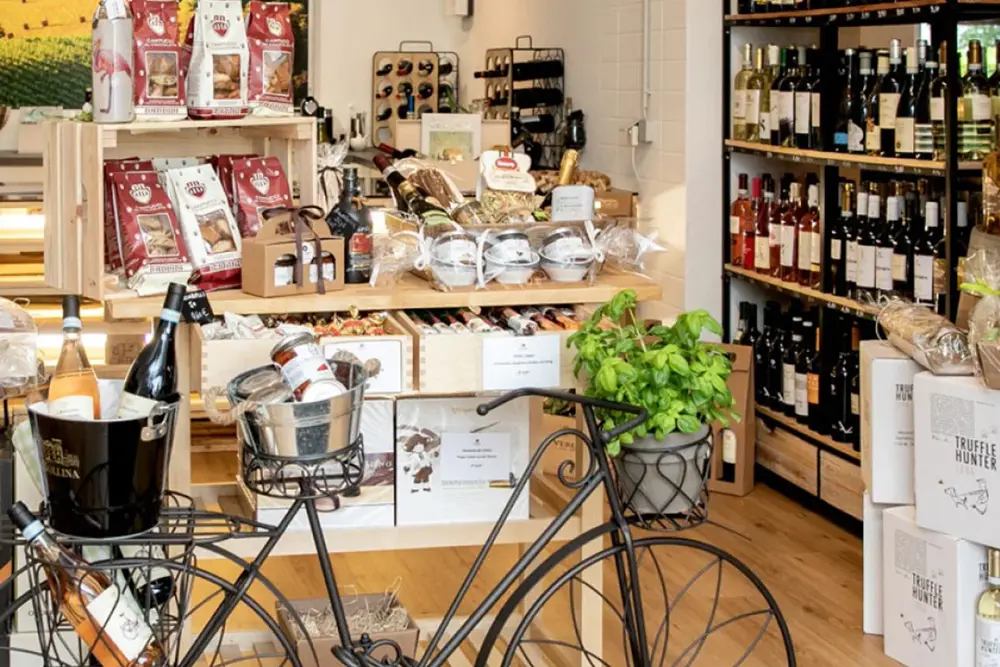 Feinkost, gute Weine und ein Stück Italien im Vini Del Borgo