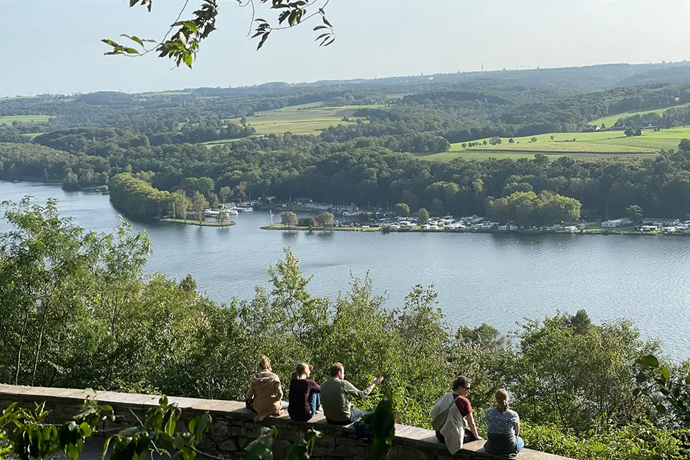 Sonntag-Veranstaltungs-Tipp in Essen, Blick auf den Baldeneysee, Korte Klippe, Essen NRW