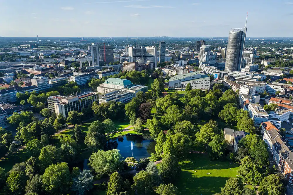 Stadt Essen Luftaufnahme im Sommer 