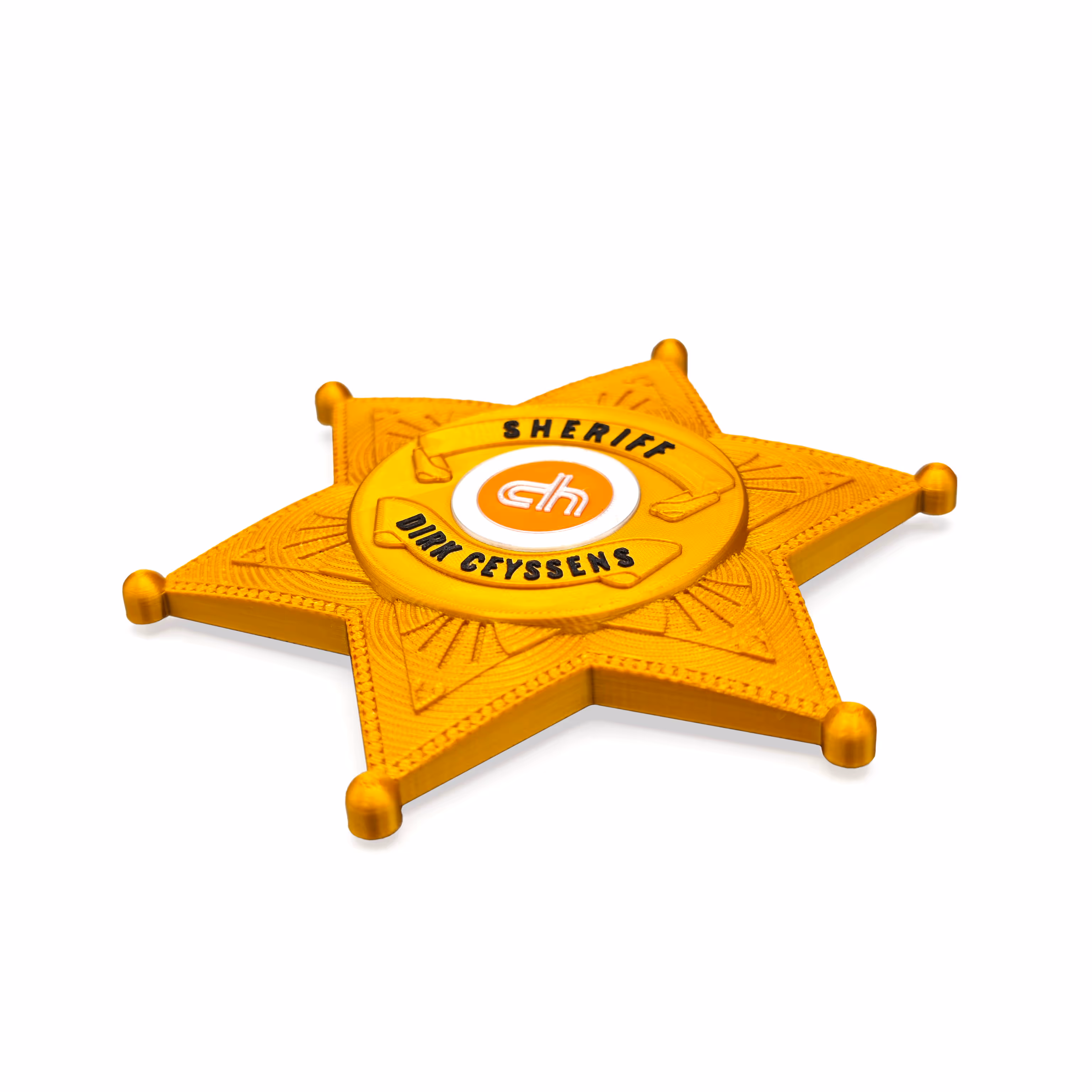 Gepersonaliseerd luxe relatiegeschenk in in de vorm van een sheriff ster met bedrijfslogo van Group Ceyssens, vervaardigd door Antistatic.